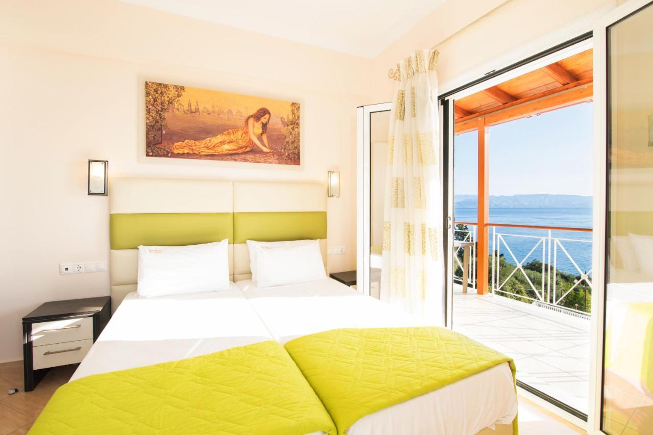 Brentanos - A - View Of Paradise Aparthotel
