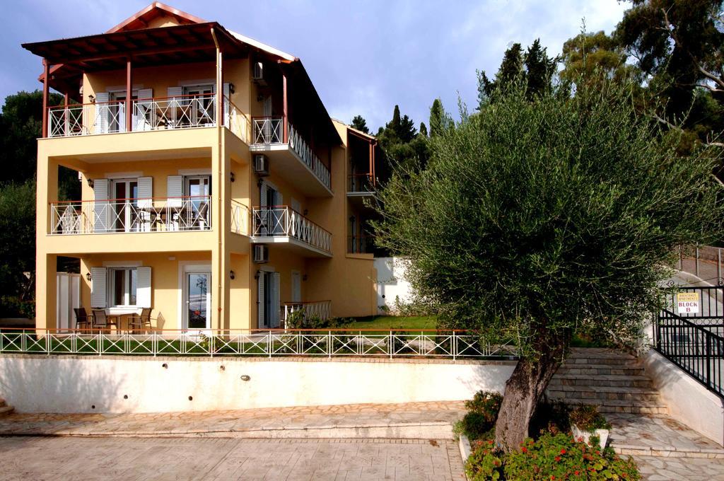 Brentanos - A - View Of Paradise Aparthotel