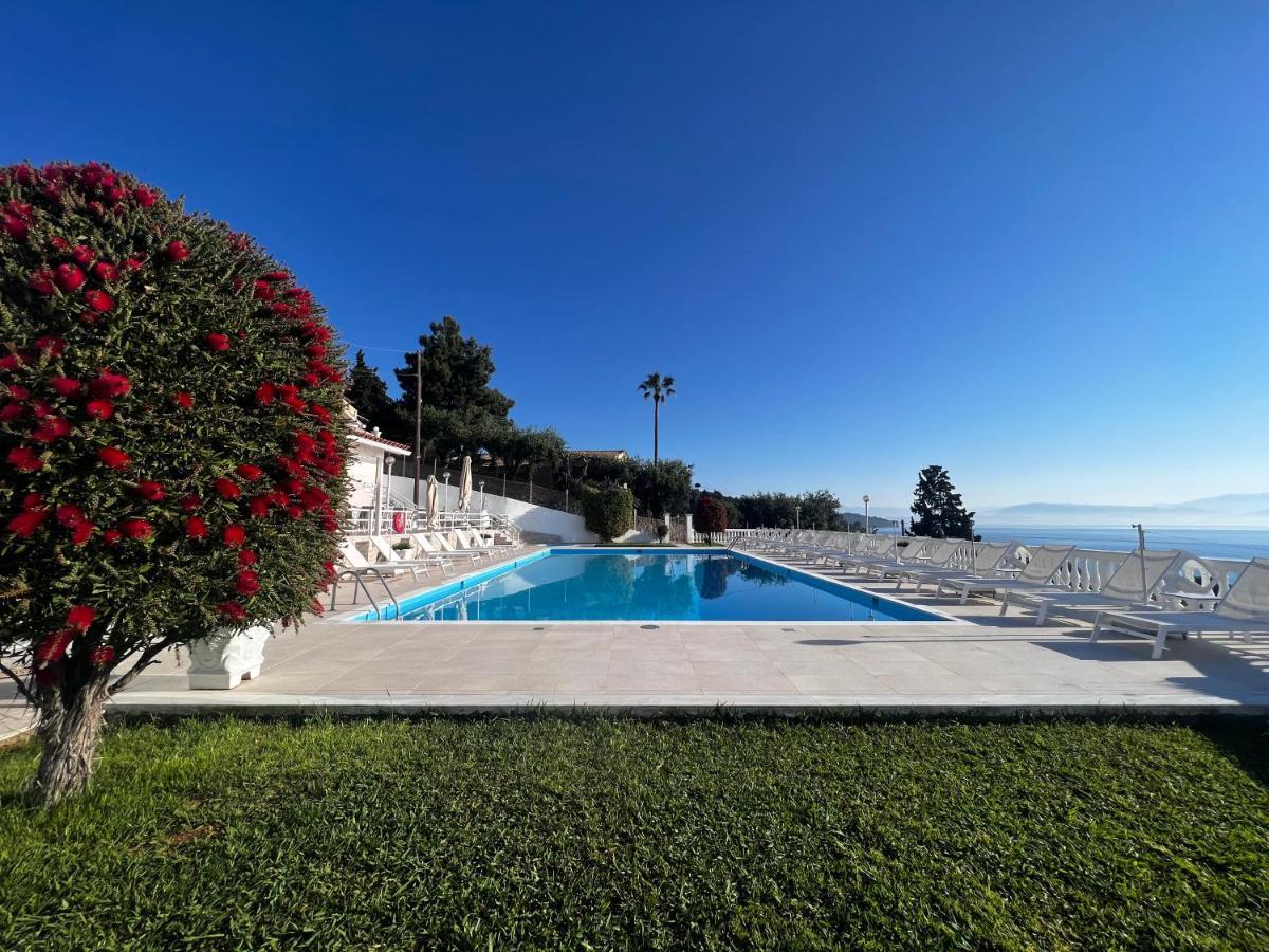 Brentanos - A - View Of Paradise Gastouri (Corfu)