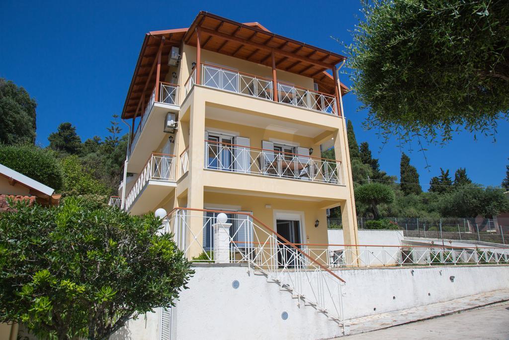 Brentanos - A - View Of Paradise Aparthotel Gastouri (Corfu)