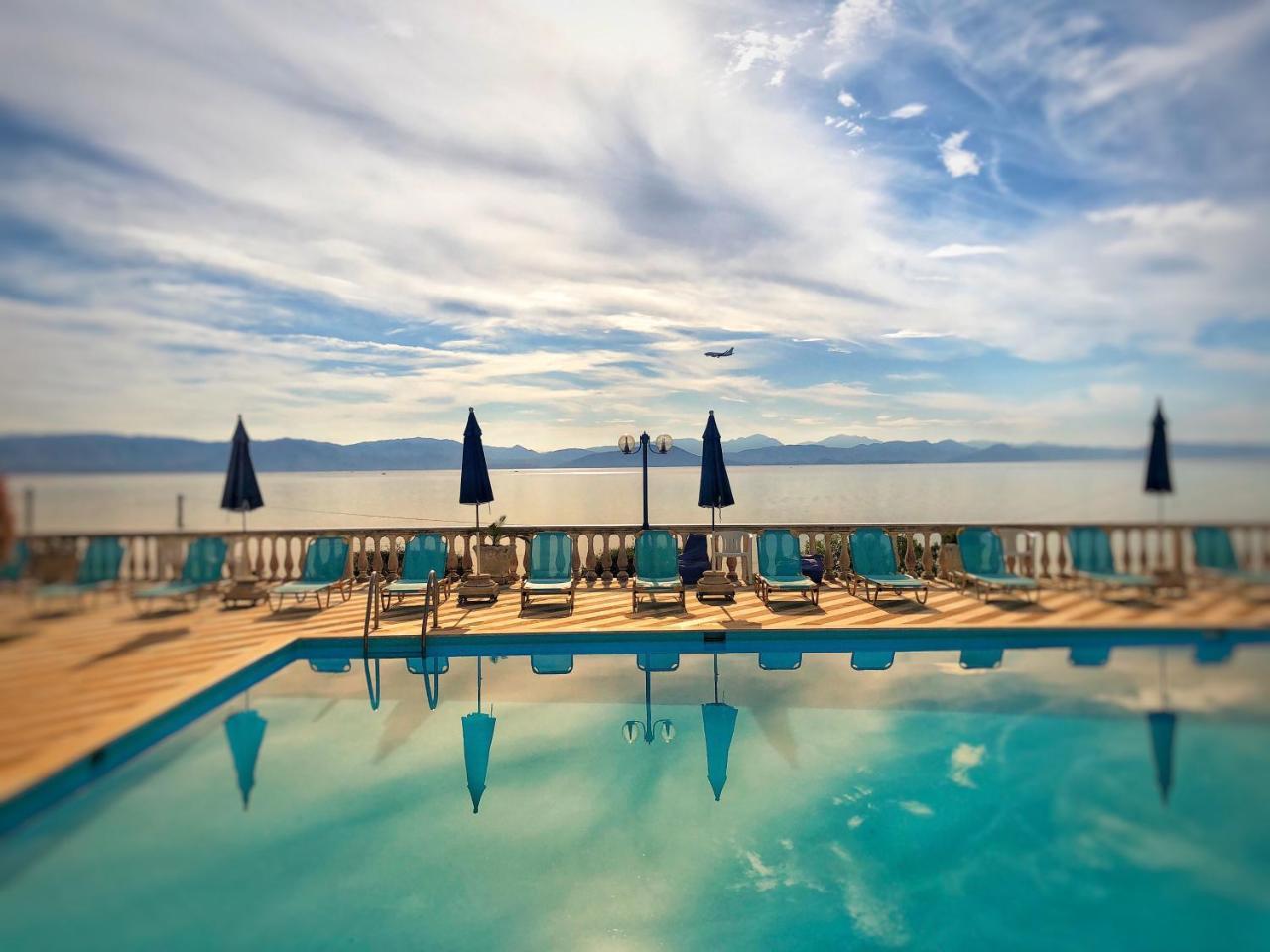 Brentanos - A - View Of Paradise Aparthotel 4*