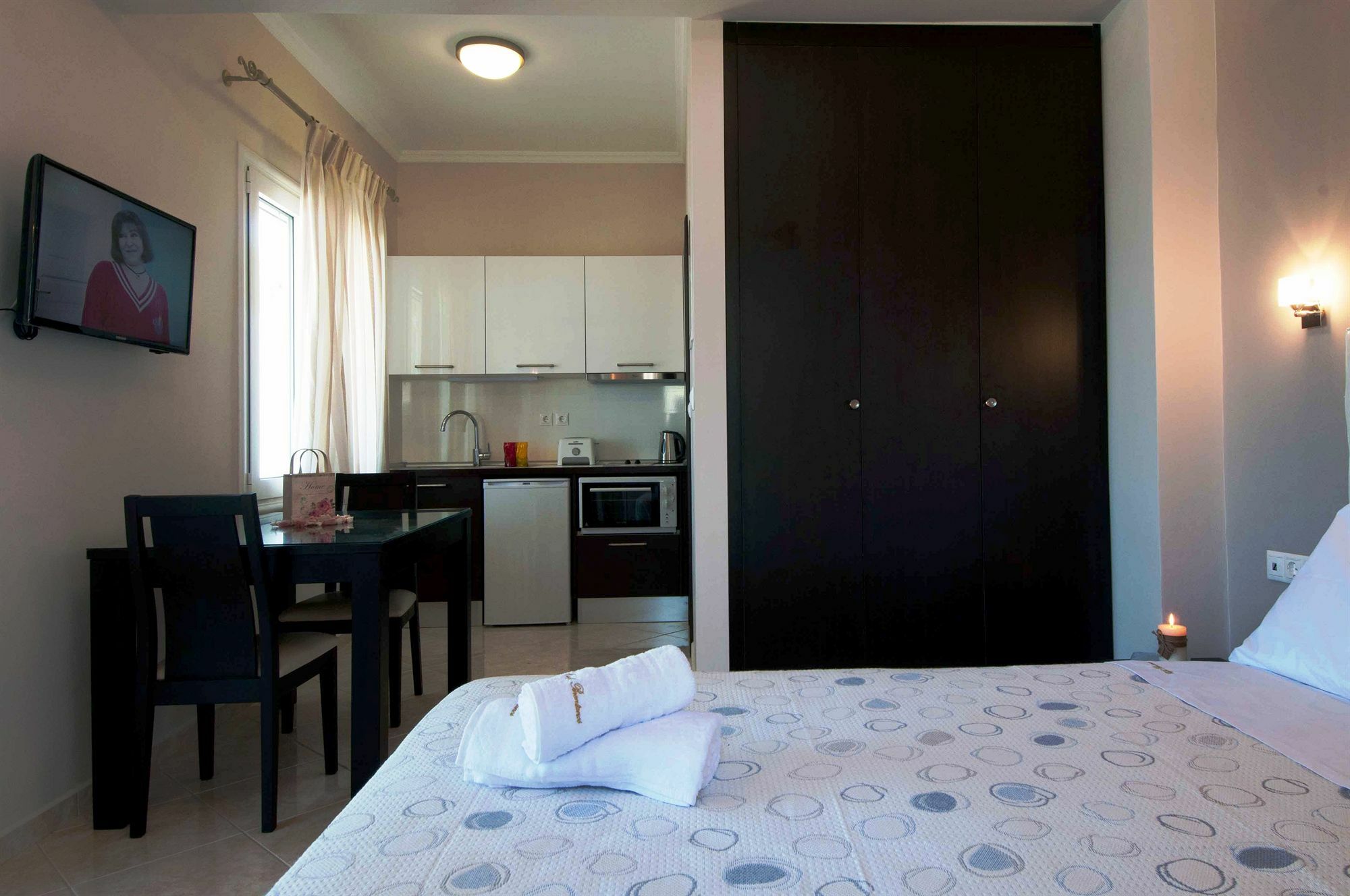 Aparthotel Brentanos - A - View Of Paradise Gastouri (Corfu)