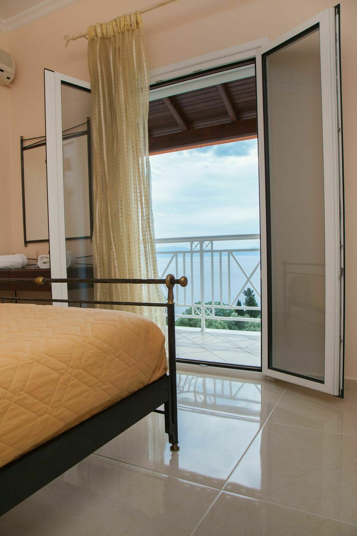 Aparthotel Brentanos - A - View Of Paradise