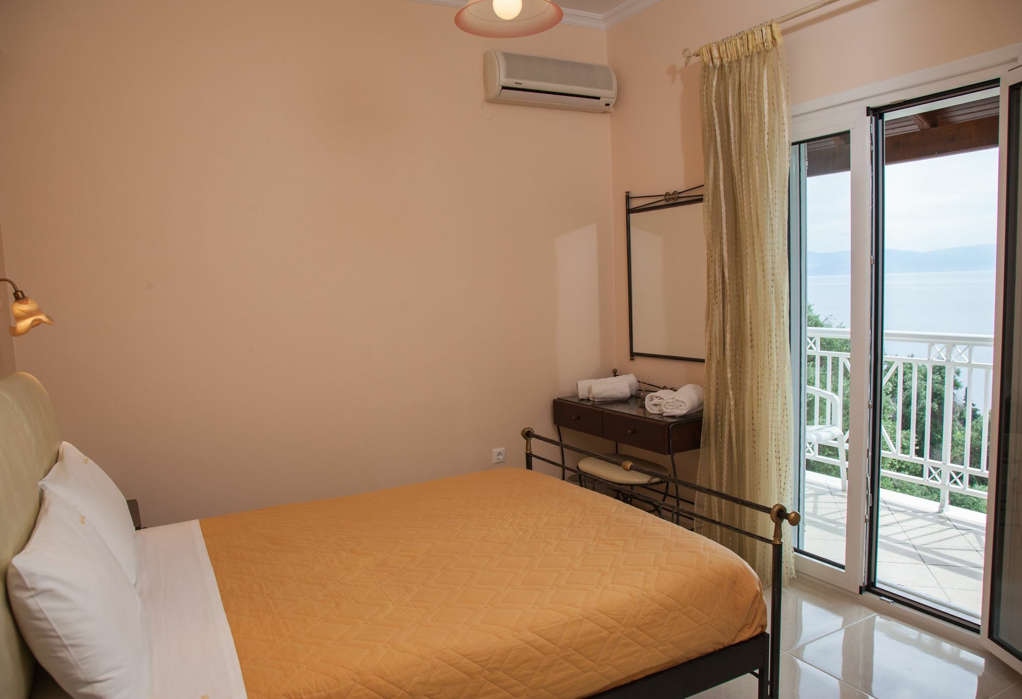 Aparthotel Brentanos - A - View Of Paradise